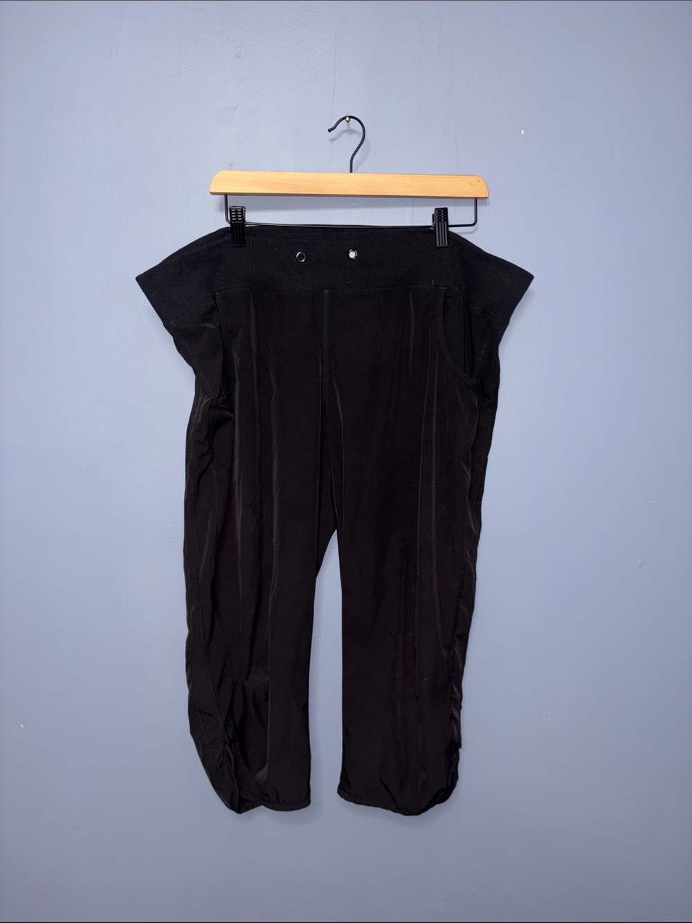ACX • Black Capris